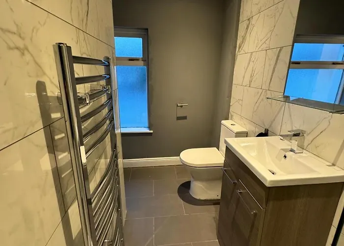 Luxury Triple Near Croke Park - 2 *