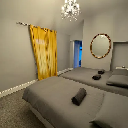 Luxury Triple Near Croke Park - 2 Vendégház *